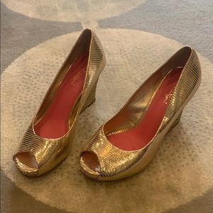 Lilly Pulitzer gold wedges size 7